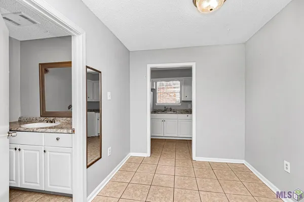 $1,100 | 12240 Jackson Road, Unit 10A, St. Francisville, LA 70775