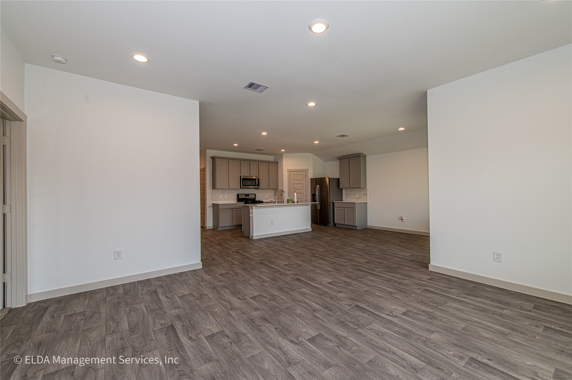 8038 Brahman Lane Rosharon, TX 77583 - Photo 6 of 24