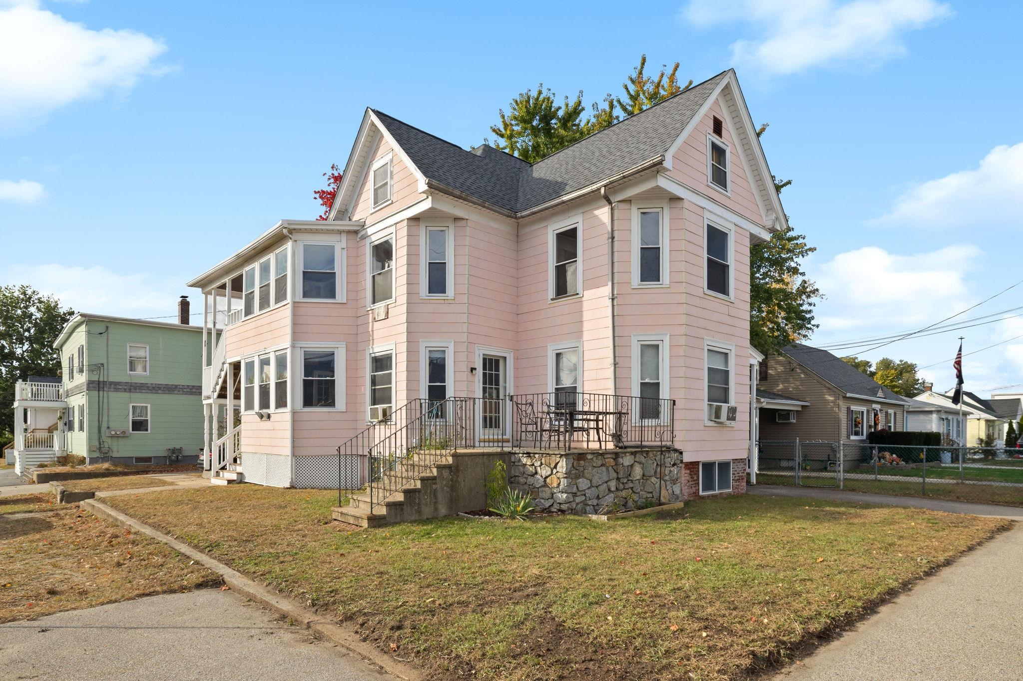 156 Maple Street Manchester, NH 03103 - Photo 1 of 54 Gallery Image 1