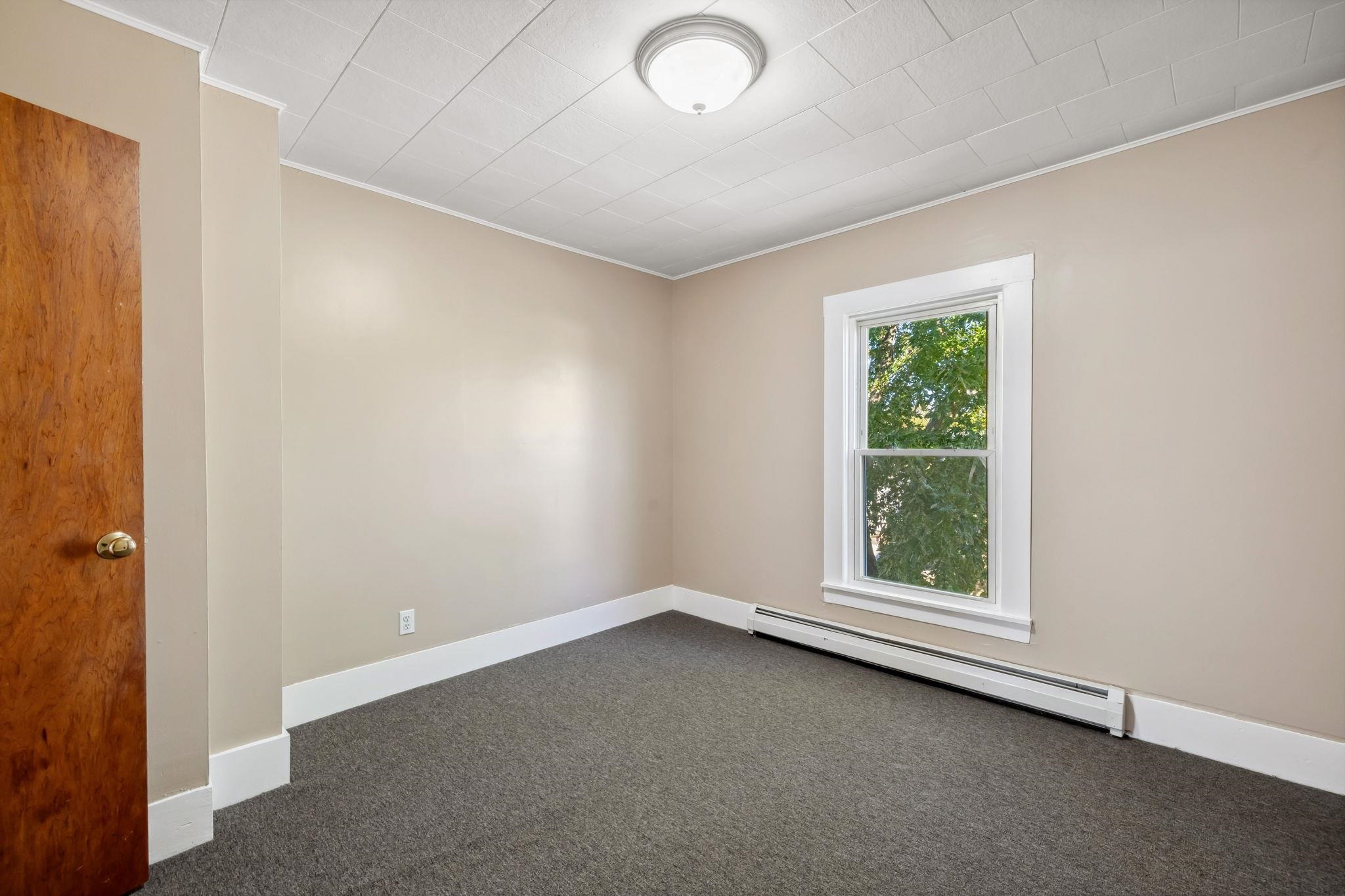 156 Maple Street Manchester, NH 03103 - Photo 12 of 54 Gallery Image 12