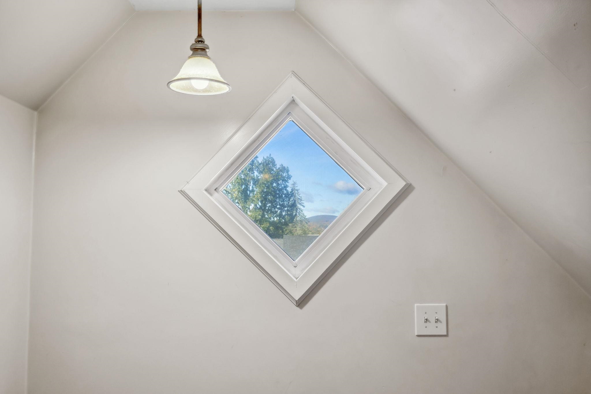 156 Maple Street Manchester, NH 03103 - Photo 21 of 54 Gallery Image 21