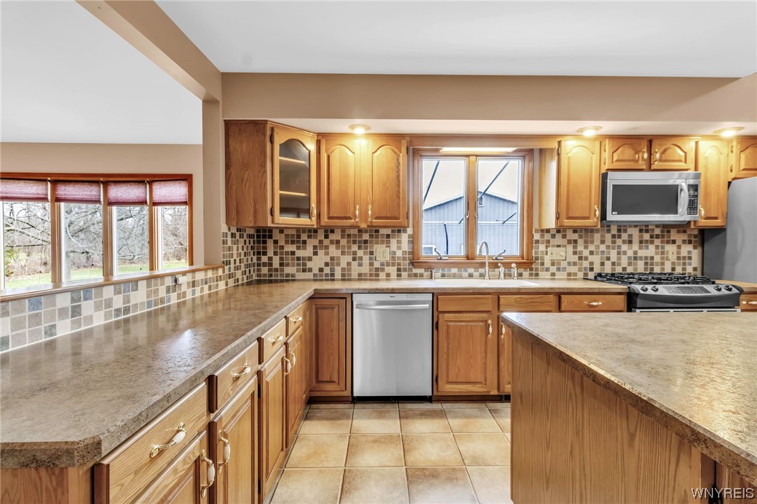 4629 Plank Road Cambria, NY 14094 - Photo 15 of 49