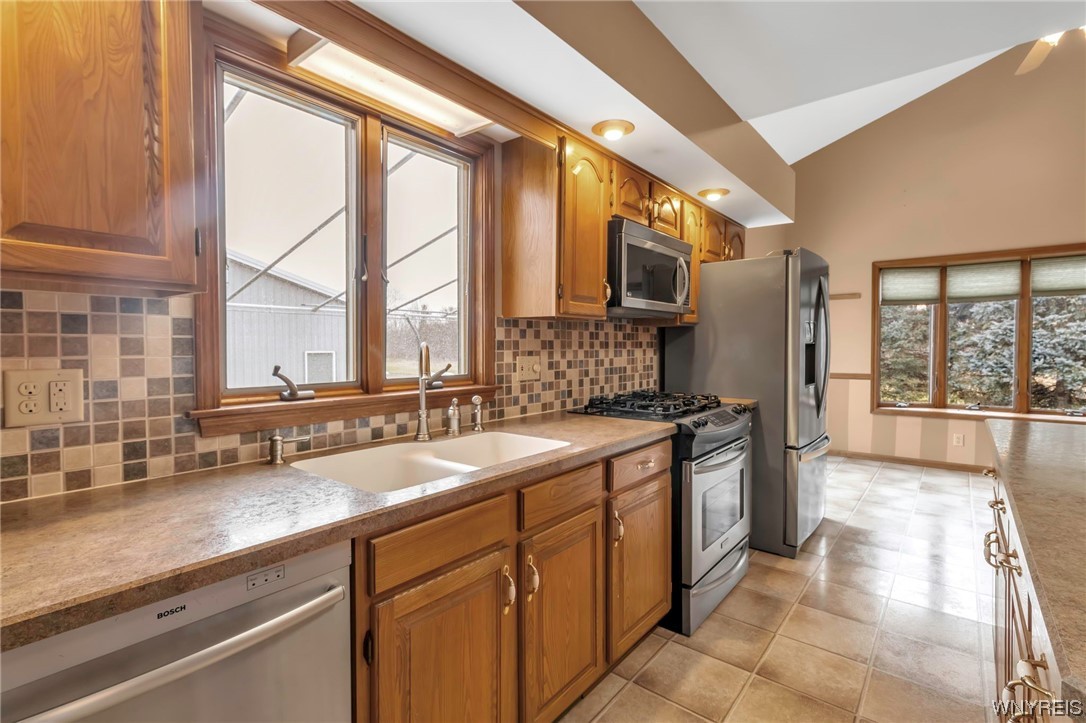 4629 Plank Road Cambria, NY 14094 - Photo 16 of 49