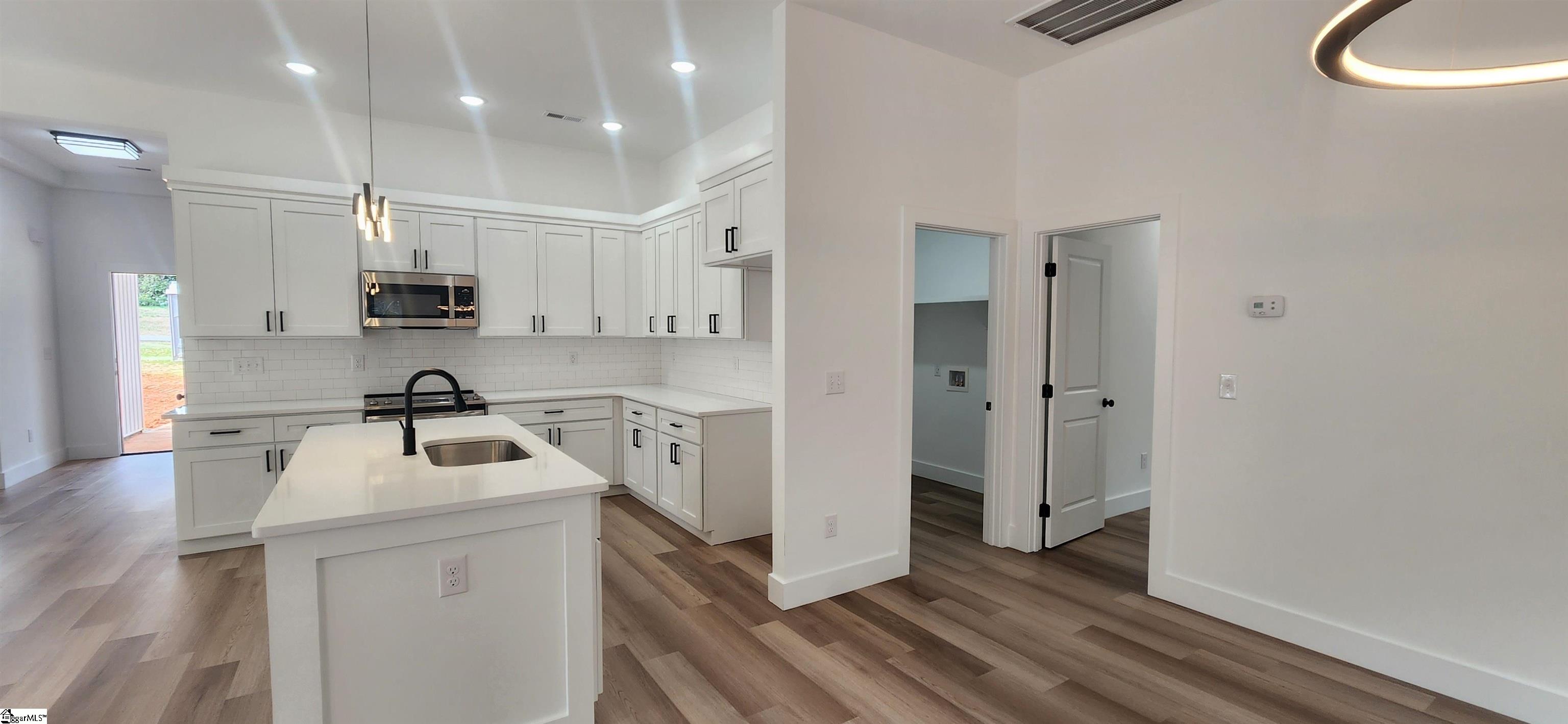 260 Hicks Drive Inman, SC 29349 - Photo 8 of 19