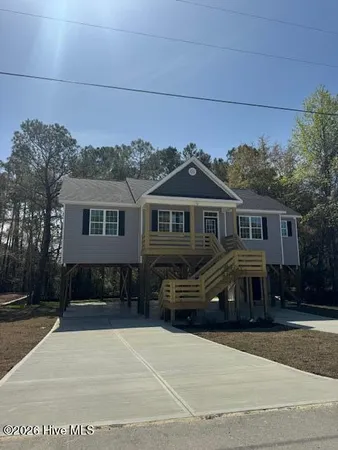 $369,900 | 112 Velma Lane, Sneads Ferry, NC 28460