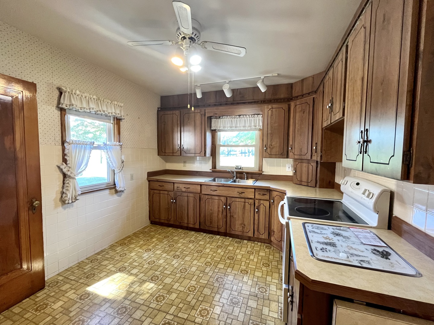 630 West Devlin Street Spring Valley, IL 61362 - Photo 6 of 35