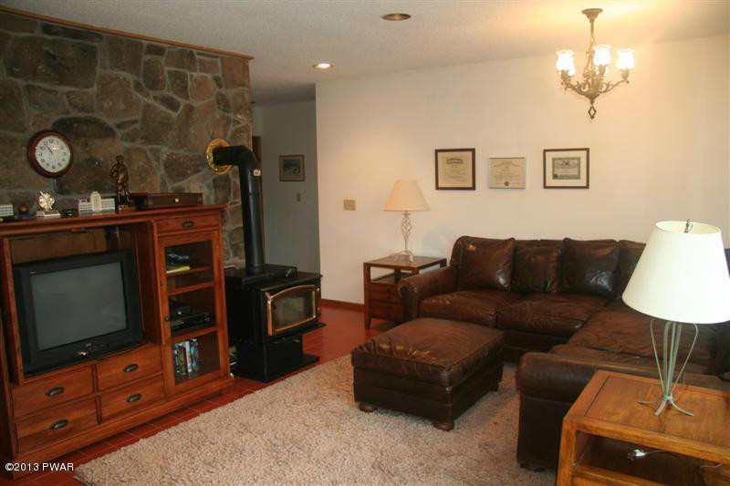 263 Lake Quinn Road Waymart, PA 18472 - Photo 22 of 50