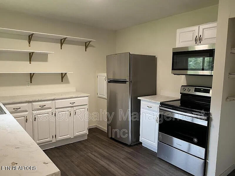 221 Pattie Gap Road Philadelphia, TN 37846 - Photo 12 of 17 Kitchen