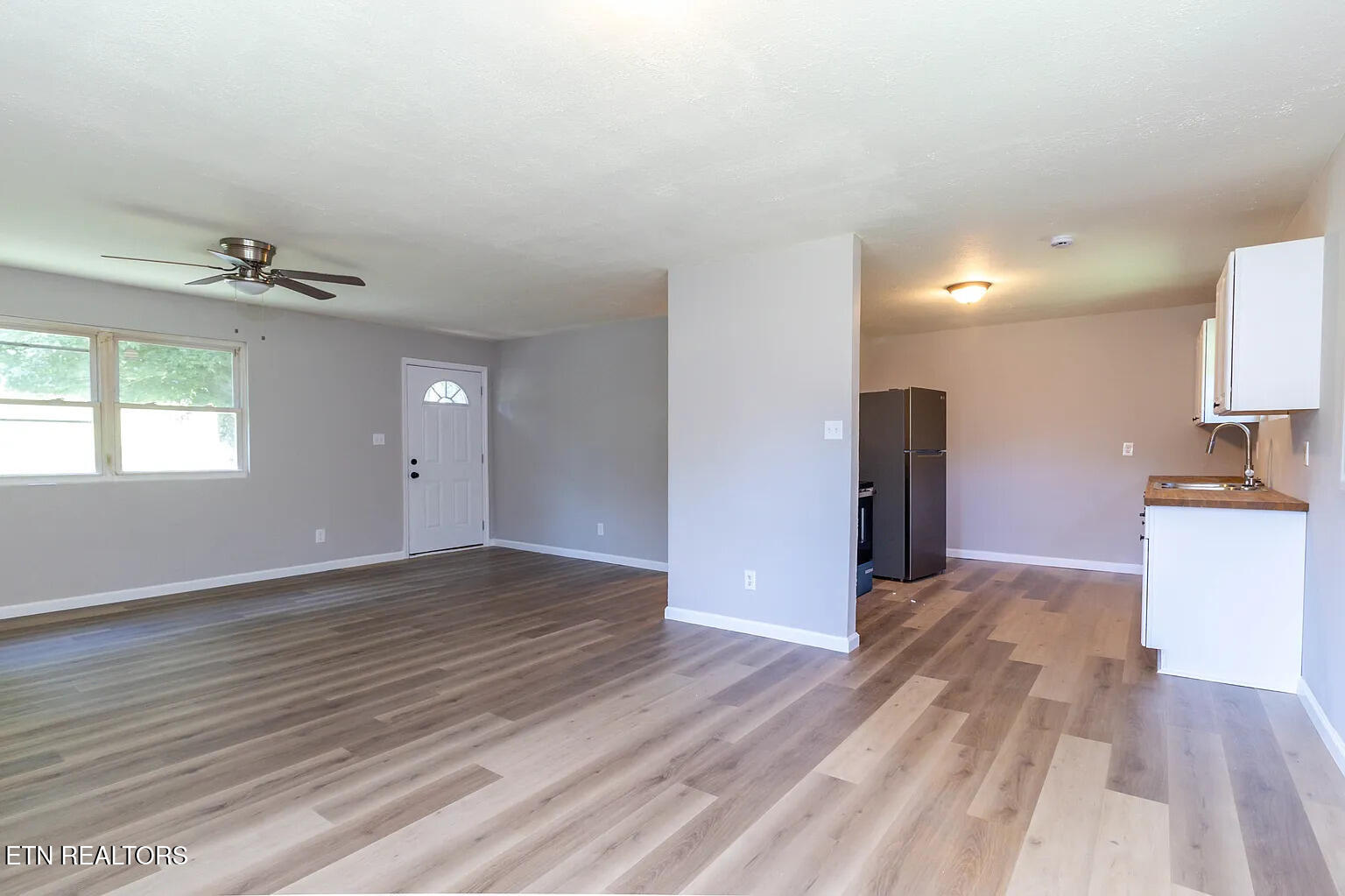 221 Pattie Gap Road Philadelphia, TN 37846 - Photo 15 of 17 Living:Kitching
