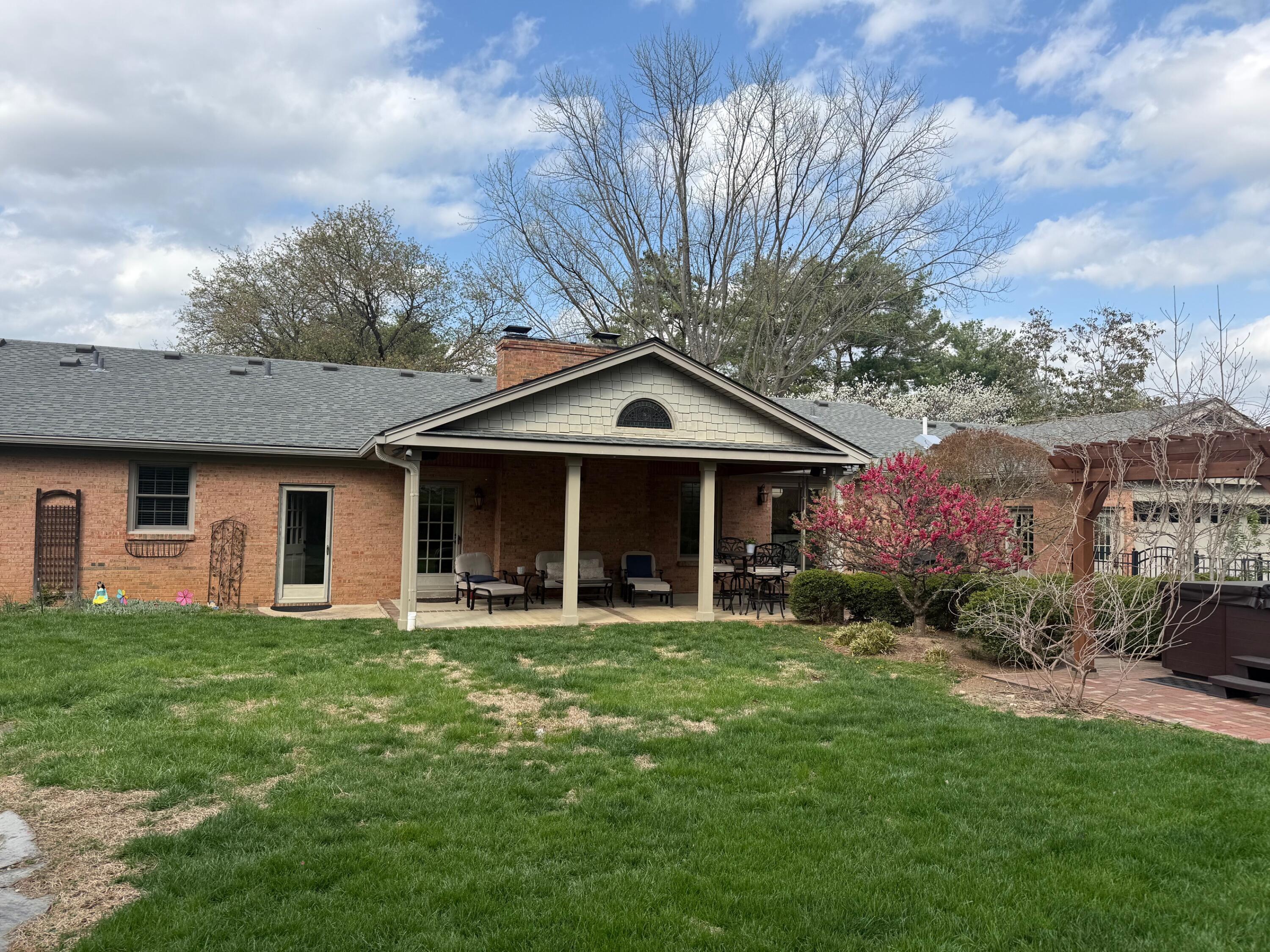 908 Turkey Foot Road Lexington, KY 40502 - Photo 3 of 4 IMG_0758