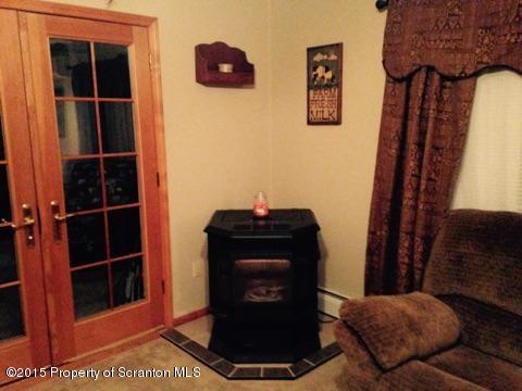 329 Creamery Road Jermyn, PA 18433 - Photo 6 of 22 Gallery Image 6