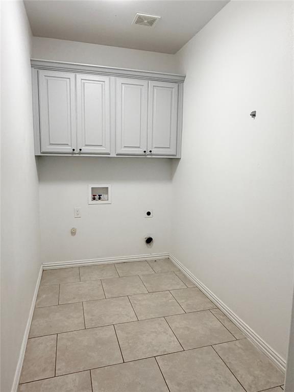 501 Elwood Road Irving, TX 75061 - Photo 12 of 30 a view of an empty room