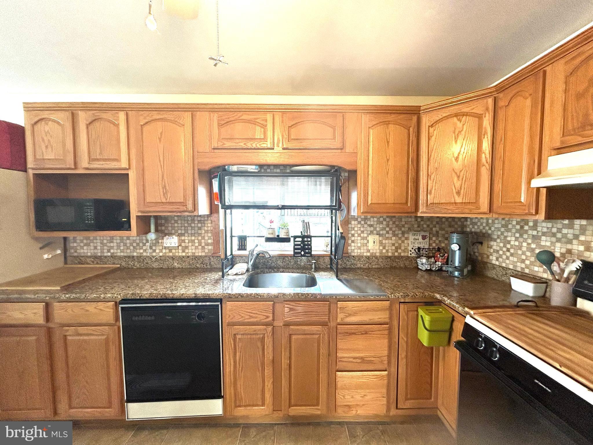 1303 Salem Road Burlington, NJ 08016 - Photo 3 of 14 Gallery Image 3