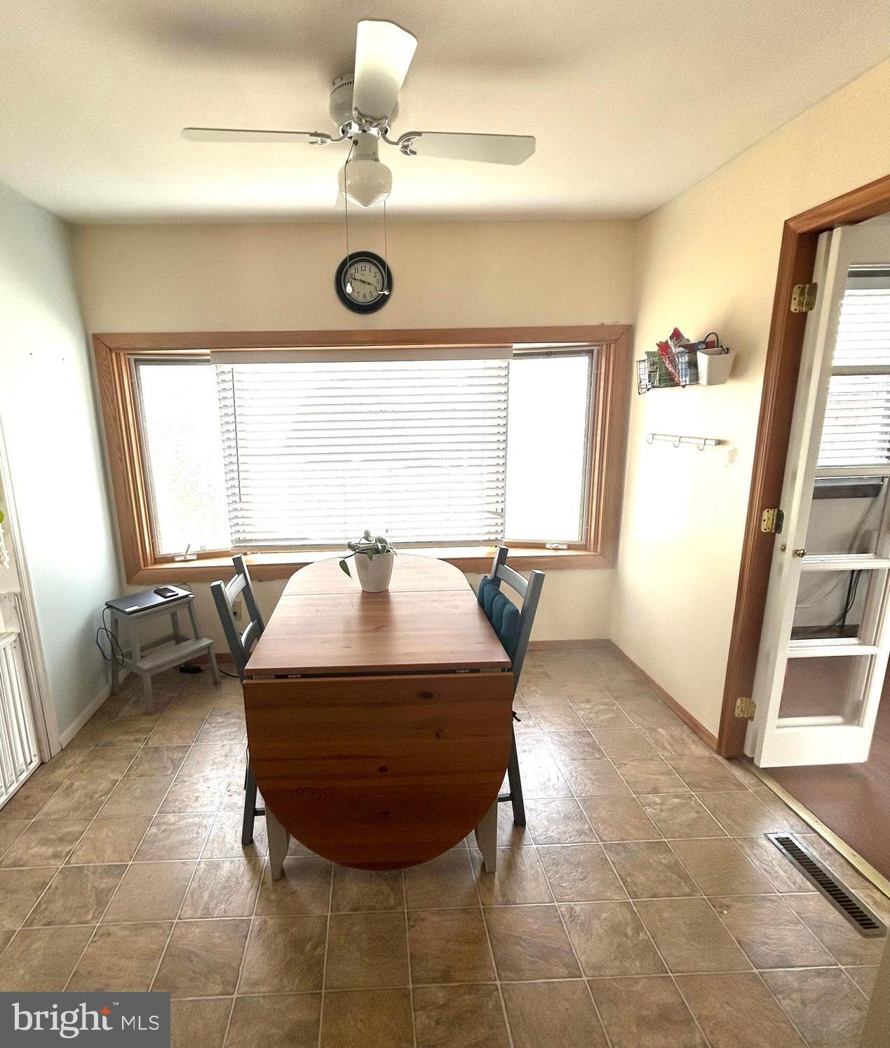 1303 Salem Road Burlington, NJ 08016 - Photo 5 of 14 Gallery Image 5