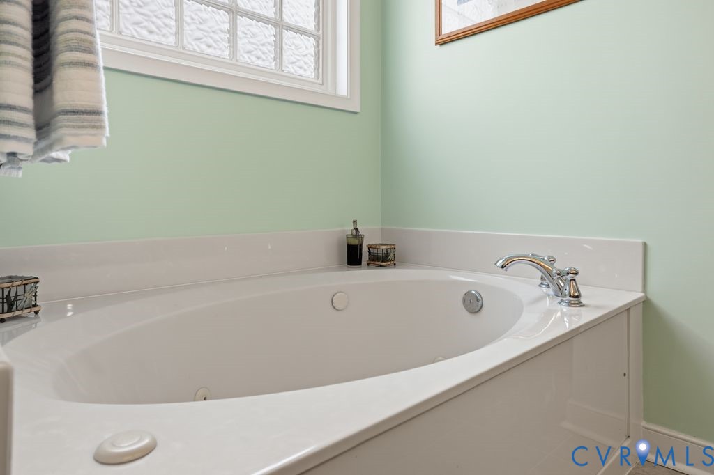 13630 River Road Chesterfield, VA 23838 - Photo 30 of 57 Jetted Tub to Relax after a long day.