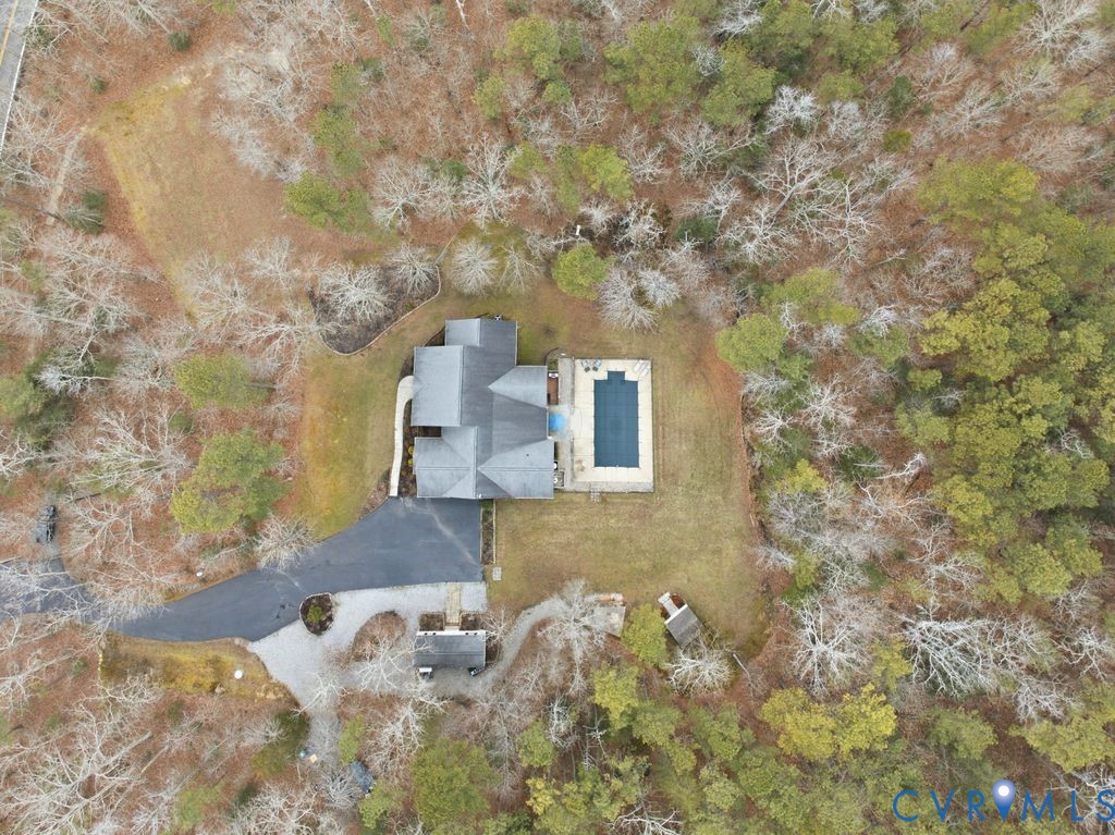 13630 River Road Chesterfield, VA 23838 - Photo 55 of 57 a view of a pathway of a building