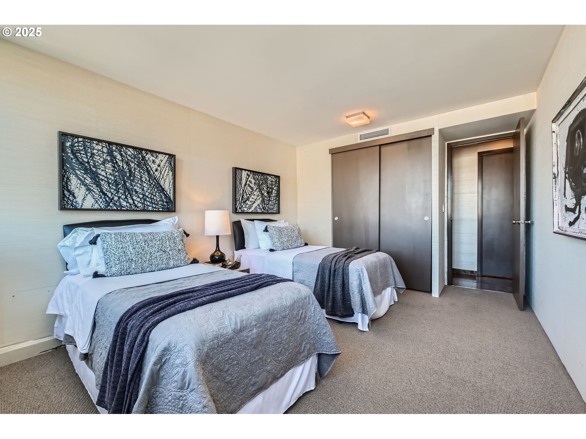 255 Southwest Harrison Street, Unit 21D Portland, OR 97201 - Photo 22 of 39 Bedroom