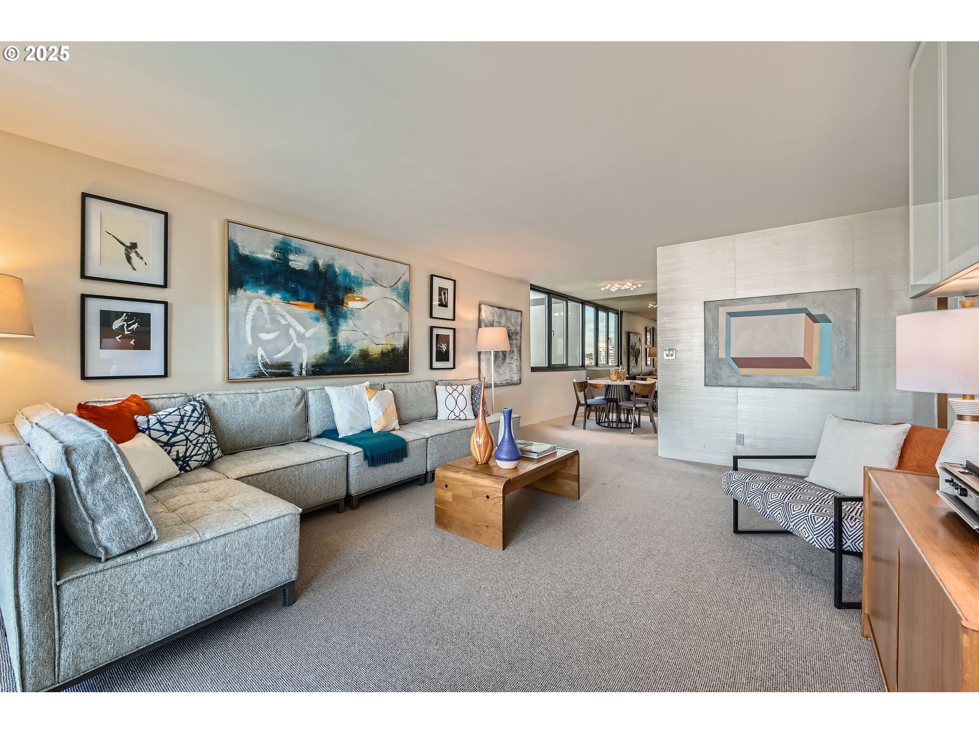 255 Southwest Harrison Street, Unit 21D Portland, OR 97201 - Photo 5 of 39 Living Room/Dining Room