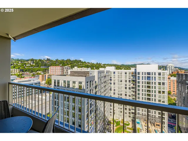 $270,800 | 255 Southwest Harrison Street, Unit 21D, Portland, OR 97201