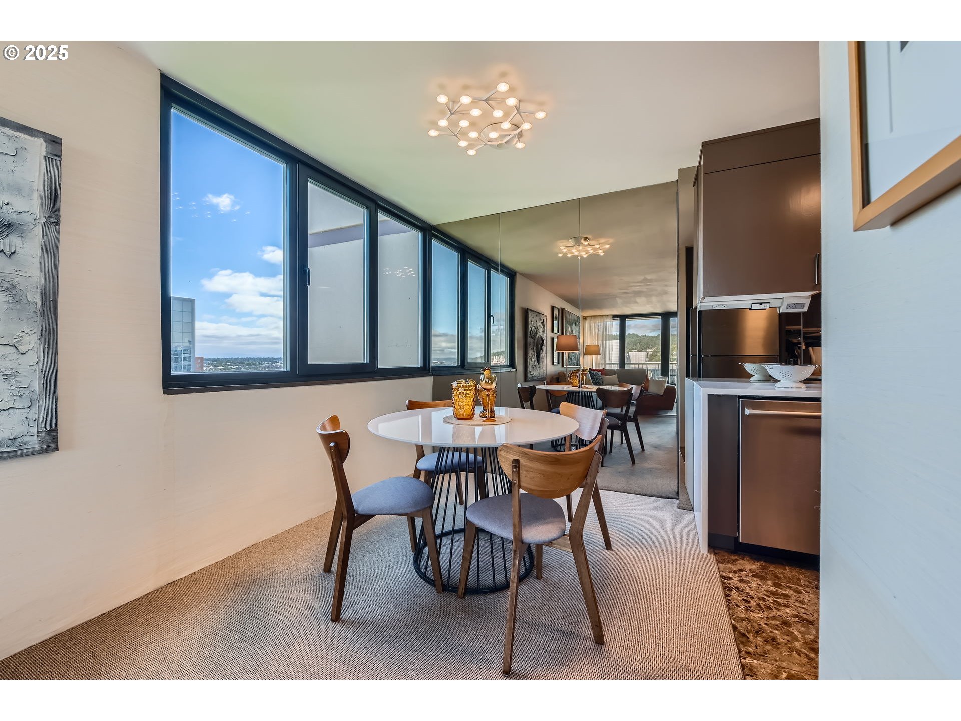 255 Southwest Harrison Street, Unit 21D Portland, OR 97201 - Photo 9 of 39 Dining Area