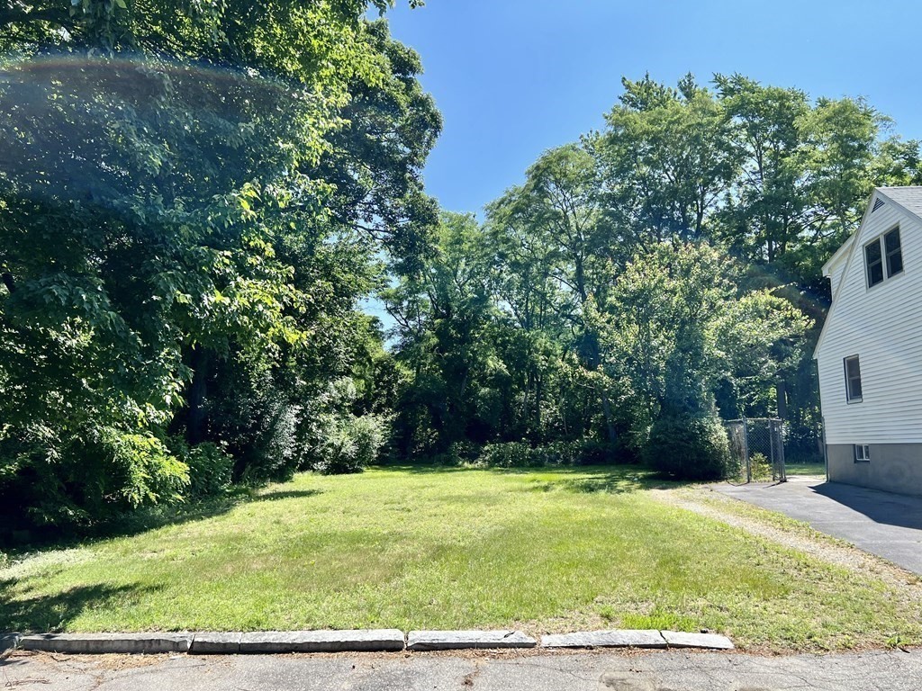 4 Evergreen Road Stoneham, MA 02180 - Photo 19 of 23 Gallery Image 19