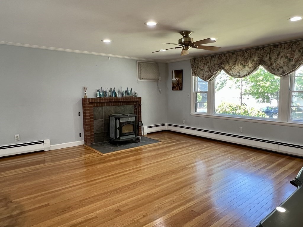 4 Evergreen Road Stoneham, MA 02180 - Photo 10 of 23 Gallery Image 10