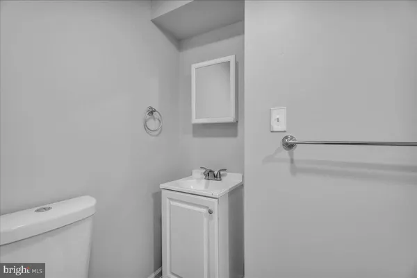$3,700 | 318 10th Street, Newtonville, NJ 08346