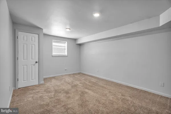 $3,700 | 318 10th Street, Newtonville, NJ 08346