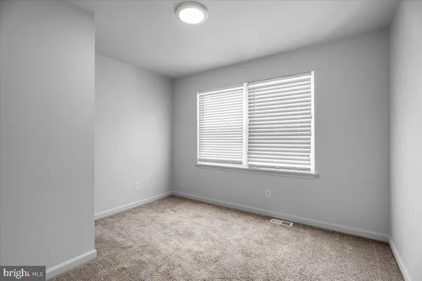 $3,700 | 318 10th Street, Newtonville, NJ 08346