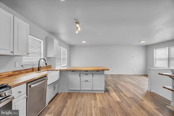 $3,700 | 318 10th Street, Newtonville, NJ 08346