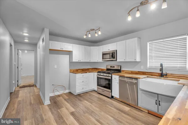 $3,700 | 318 10th Street, Newtonville, NJ 08346