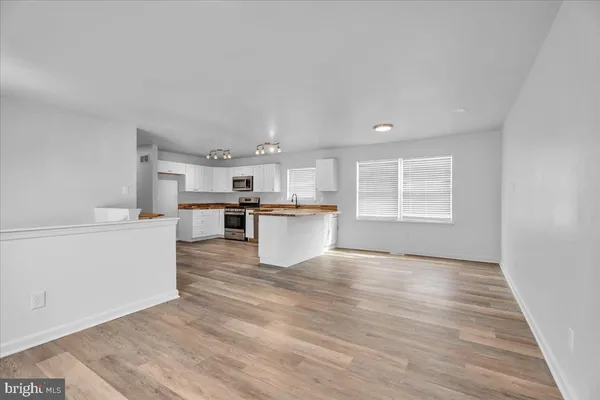 $3,700 | 318 10th Street, Newtonville, NJ 08346