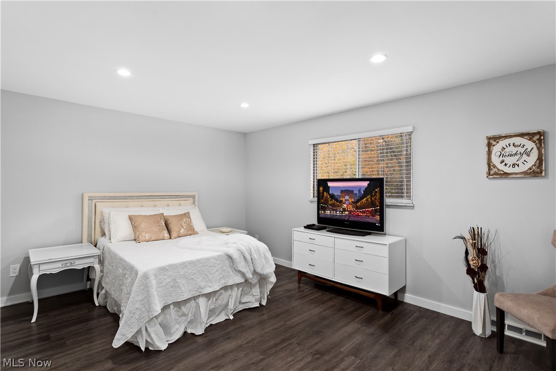 1179 Monarch Road Cleveland, OH 44121 - Photo 18 of 35 Gallery Image 18