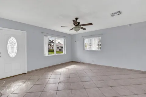 $299,999 | 7115 Northwest 73rd Street, Tamarac, FL 33321