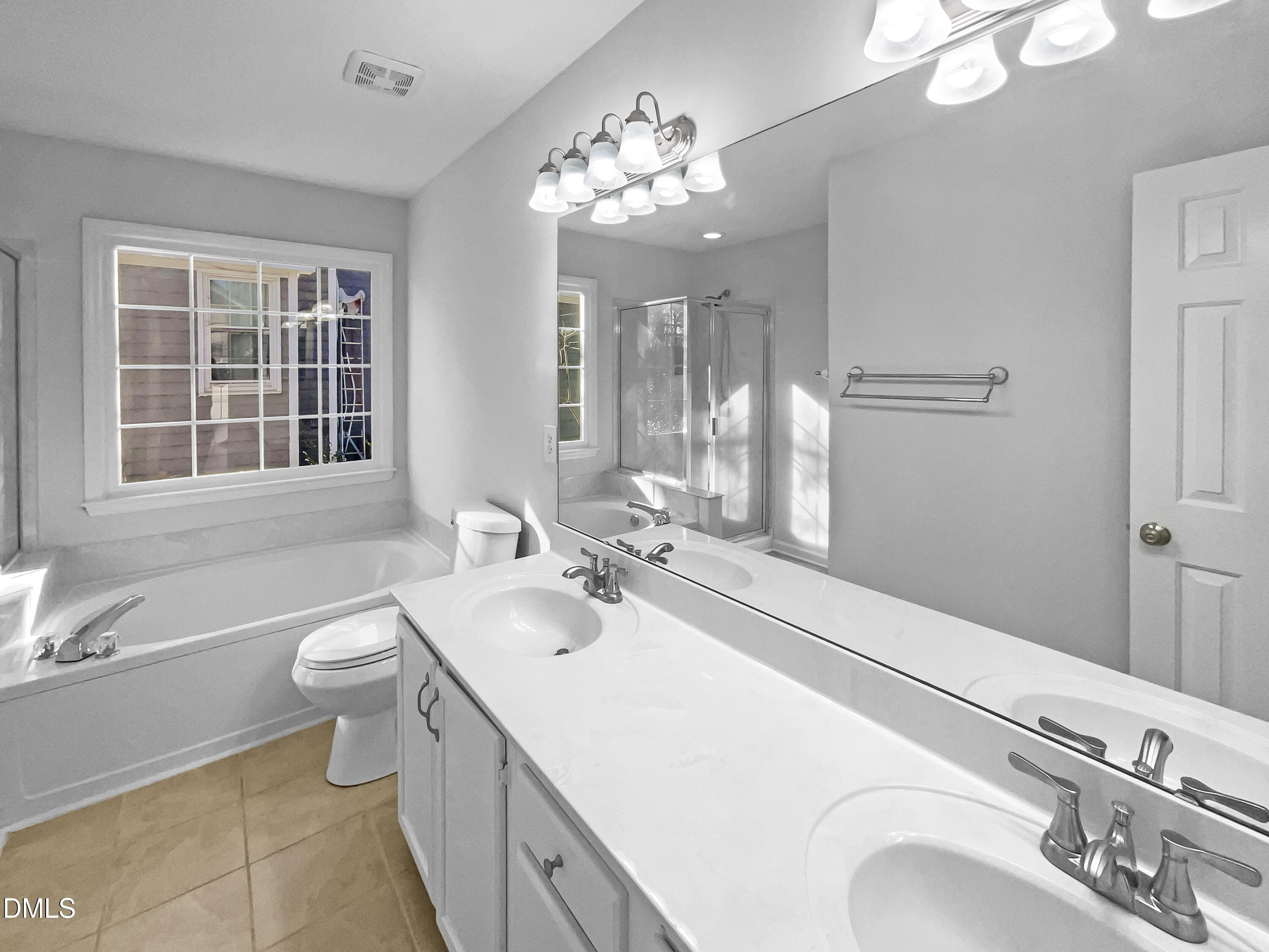 12209 Inglehurst Drive Raleigh, NC 27613 - Photo 13 of 17 listing_12