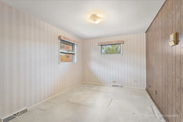 $730,000 | 814 Saylor Avenue, Elmhurst, IL 60126