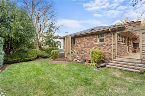 $730,000 | 814 Saylor Avenue, Elmhurst, IL 60126