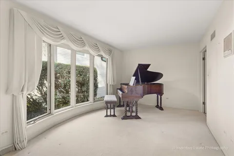 $730,000 | 814 Saylor Avenue, Elmhurst, IL 60126