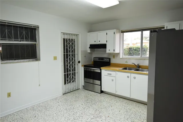$2,500 | 1532 Southwest 23rd Street, Unit 1532, Miami, FL 33145