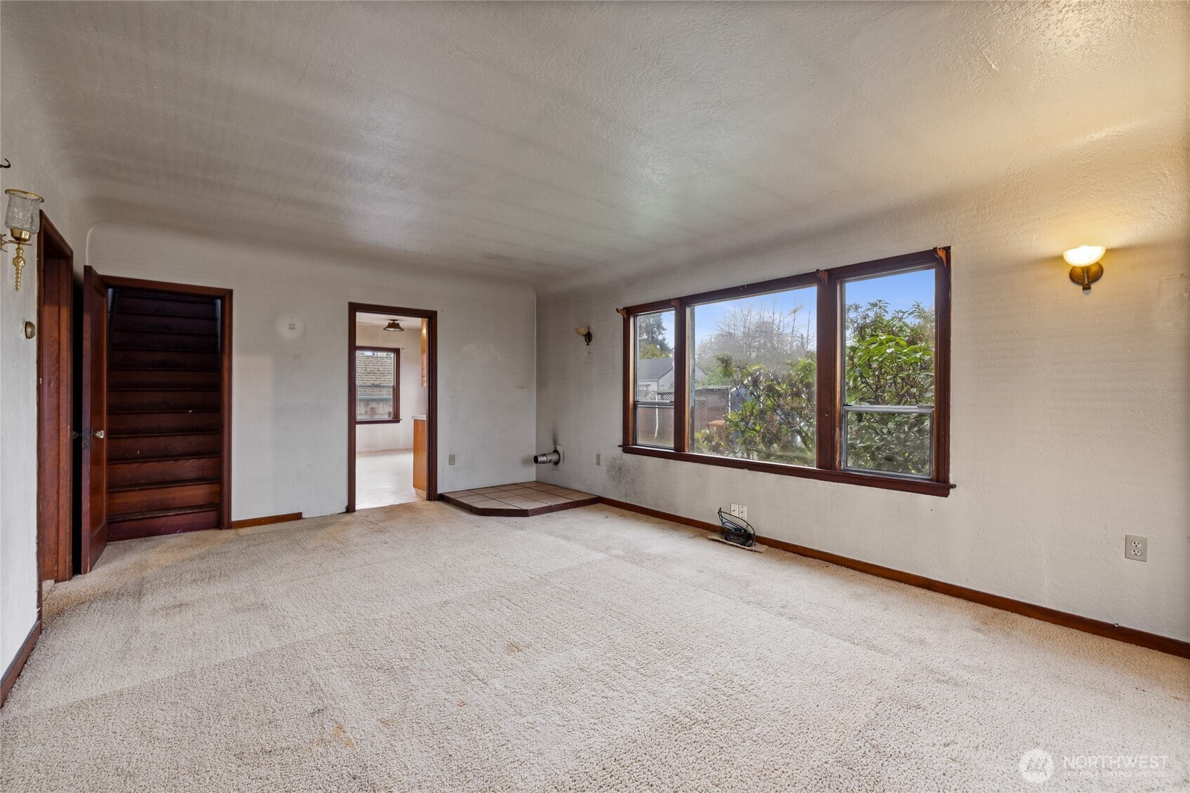 125 South 64th Street Tacoma, WA 98408 - Photo 2 of 39