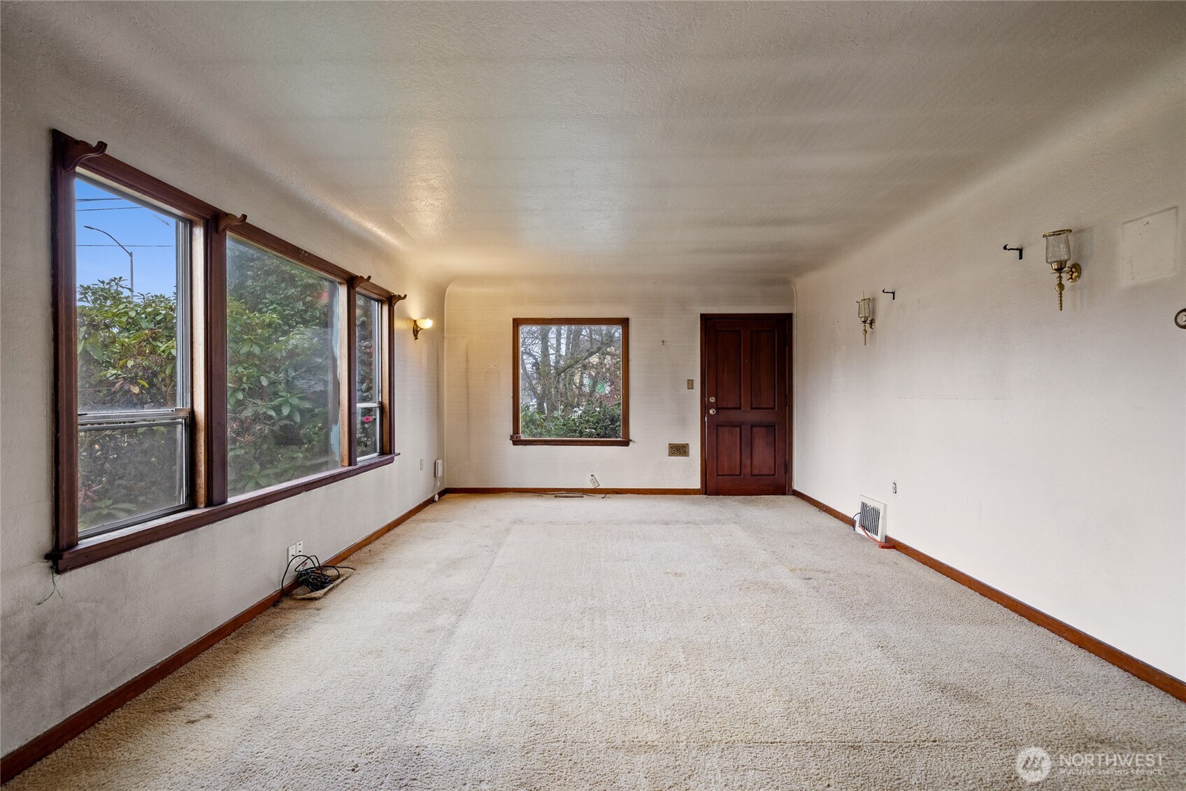 125 South 64th Street Tacoma, WA 98408 - Photo 4 of 39