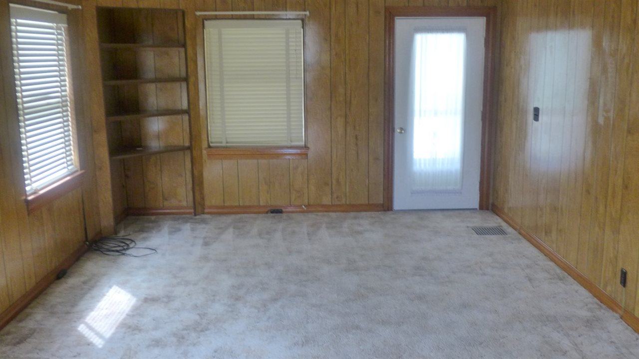 312 North Truman Road Jasper, IN 47546 - Photo 3 of 16 Gallery Image 3