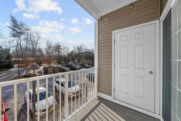 $2,250 | 18 Park Drive, Unit 18, Whitehouse Station, NJ 08889