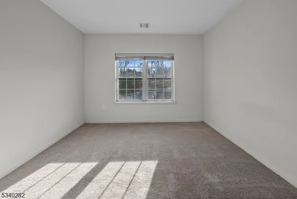 $2,250 | 18 Park Drive, Unit 18, Whitehouse Station, NJ 08889