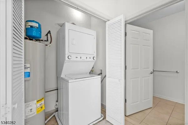 $2,250 | 18 Park Drive, Unit 18, Whitehouse Station, NJ 08889