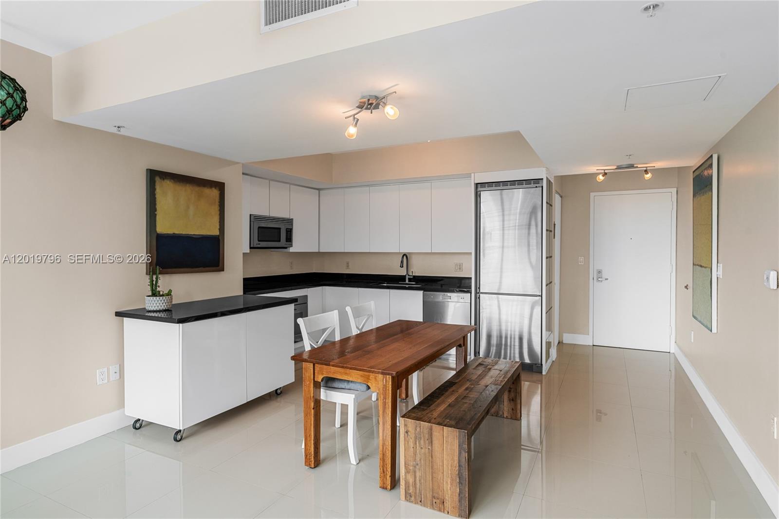 92 Southwest 3rd Street, Unit 2104 Miami, FL 33130 - Photo 11 of 39