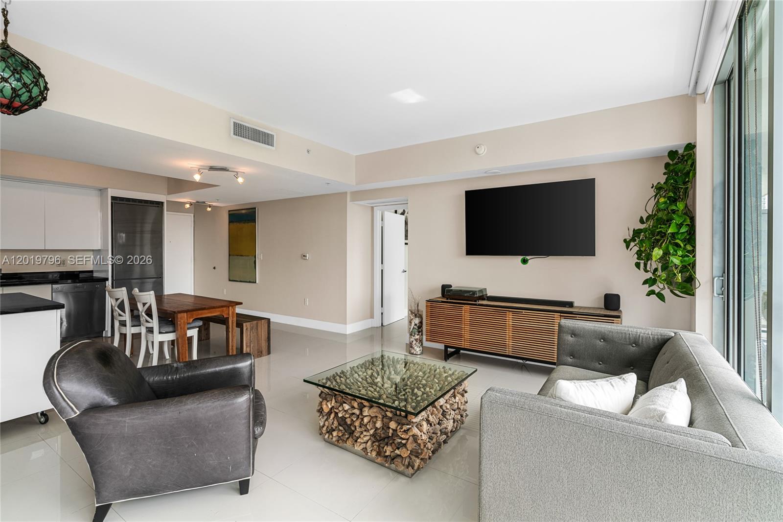 92 Southwest 3rd Street, Unit 2104 Miami, FL 33130 - Photo 14 of 39