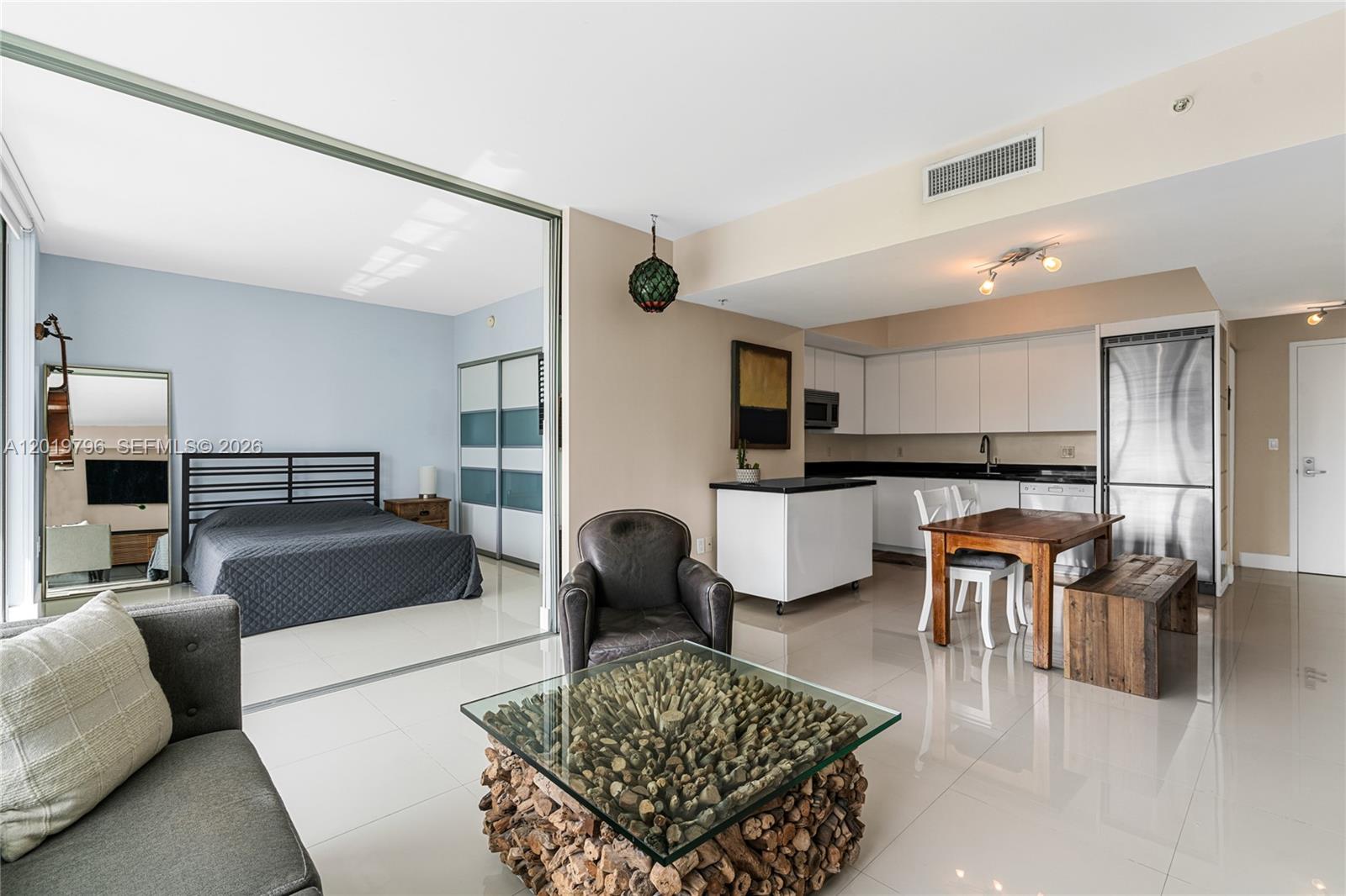 92 Southwest 3rd Street, Unit 2104 Miami, FL 33130 - Photo 15 of 39