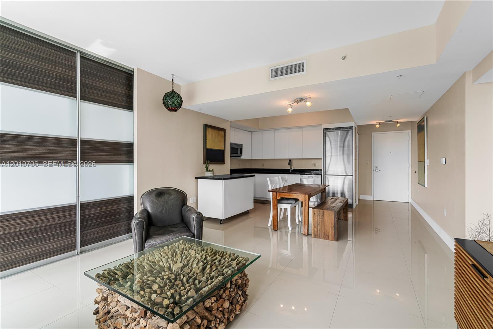 92 Southwest 3rd Street, Unit 2104 Miami, FL 33130 - Photo 17 of 39