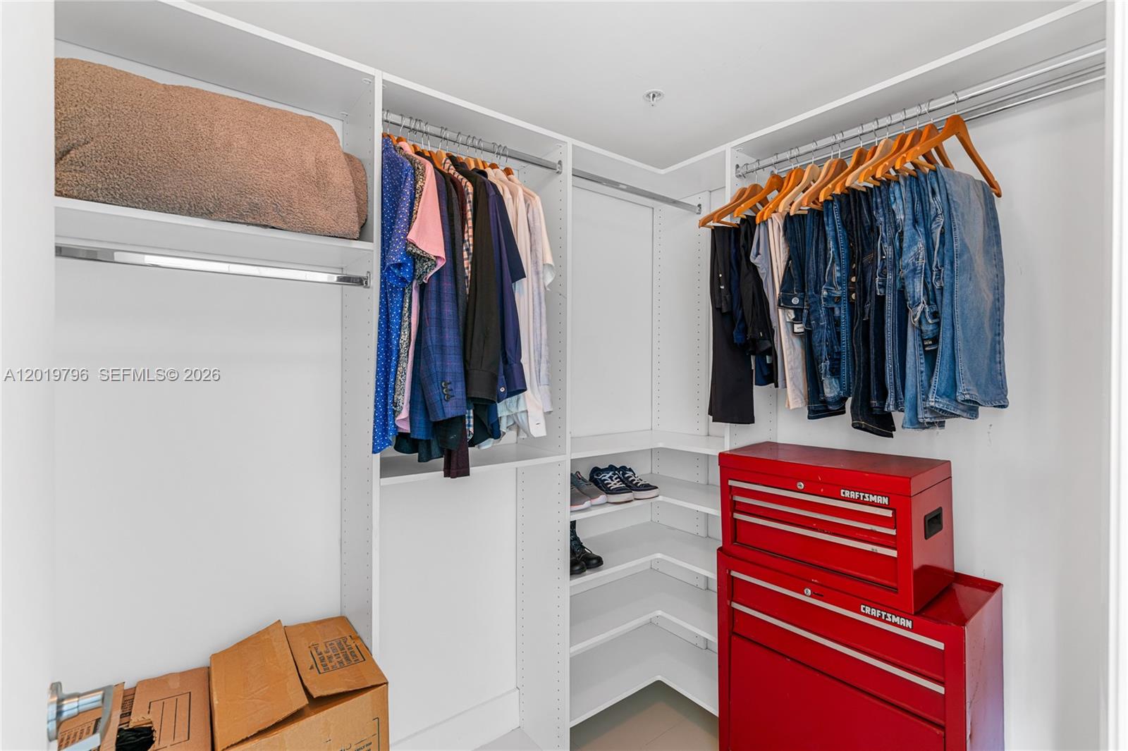 92 Southwest 3rd Street, Unit 2104 Miami, FL 33130 - Photo 18 of 39